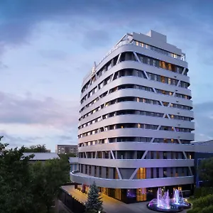 Отель Doubletree By Hilton *****