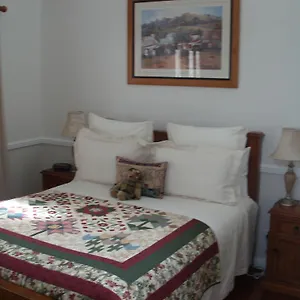 Bed & Breakfast Glenrose Cottages